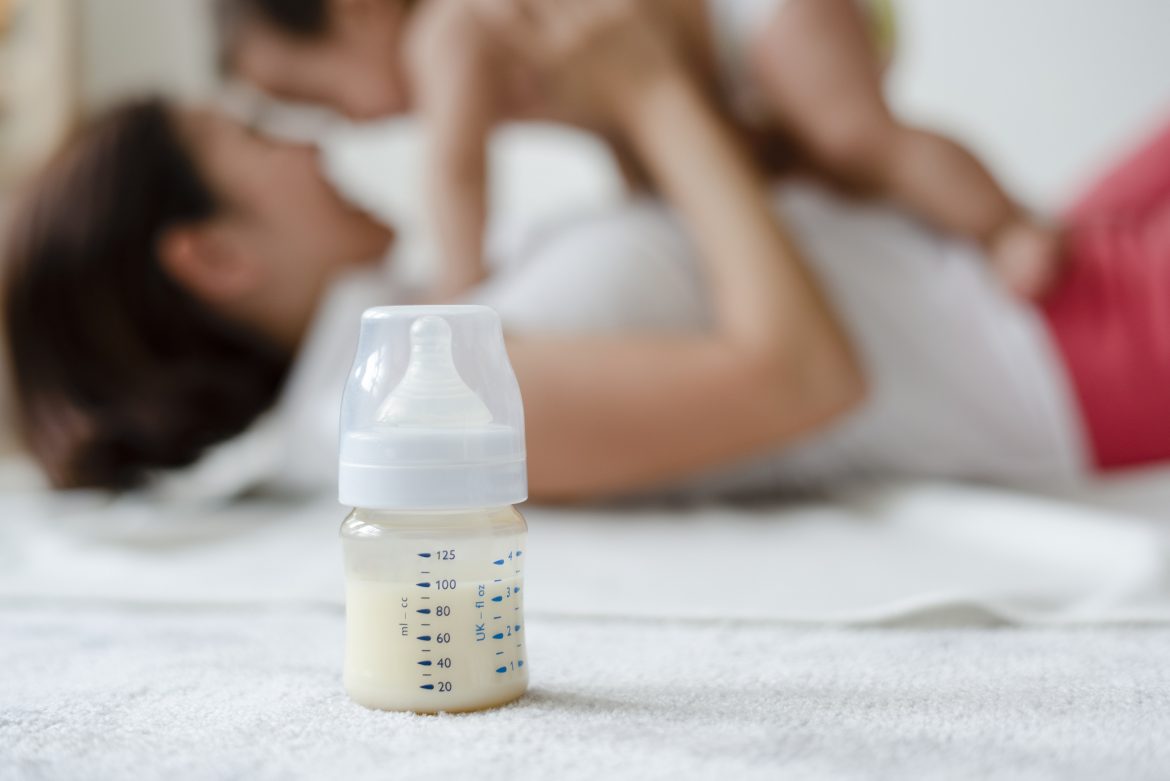 Lapte de vacă pentru bebeluși